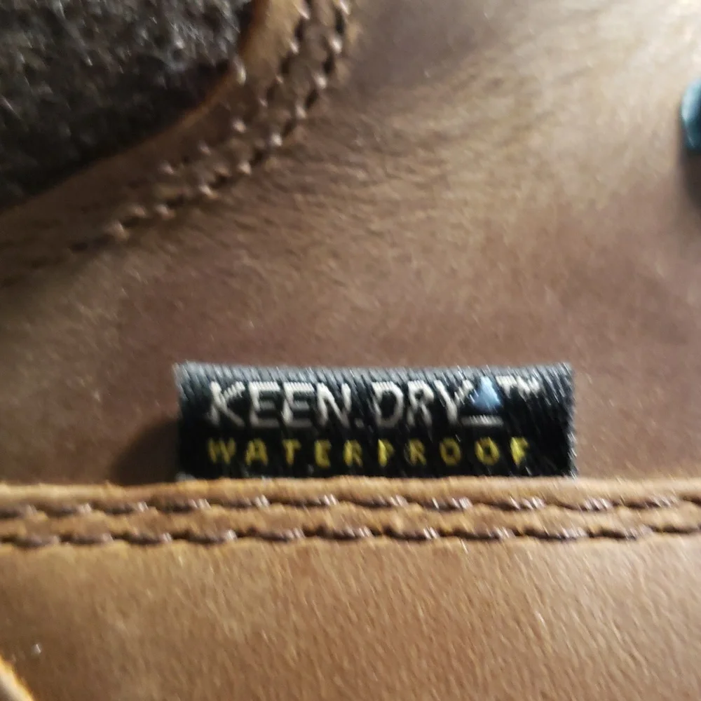 KEEN Woman's Boots KEEN Greta Plaid Tall Boot Waterproof. Size 6. - Picture 11 of 14